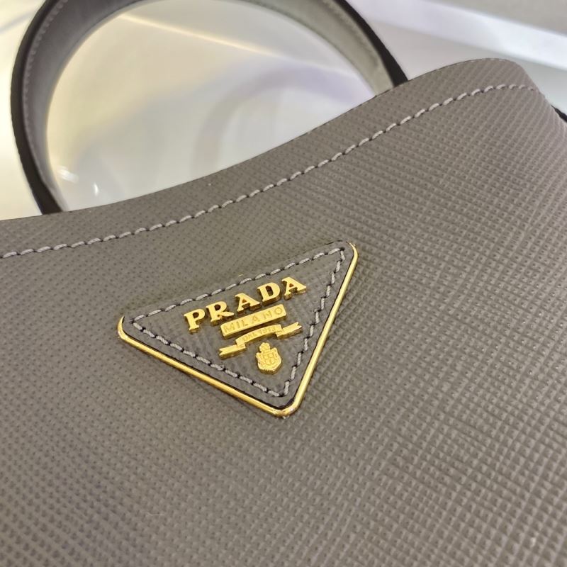 Pra*a tote bags